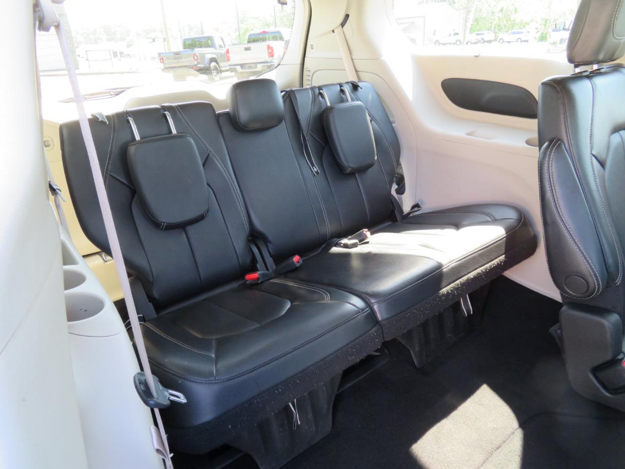 Chrysler Pacifica Touring L FWD 2022