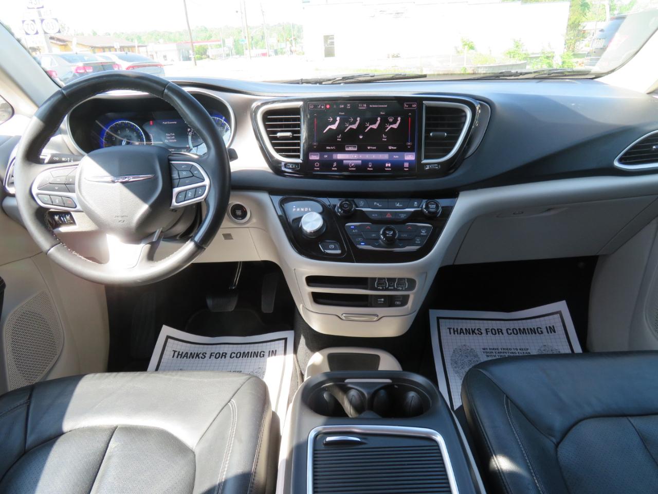 Chrysler Pacifica Touring L FWD 2022