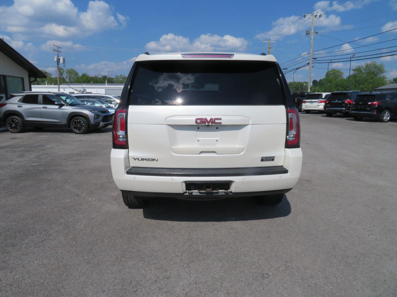 GMC Yukon 4WD 4dr SLT 2015