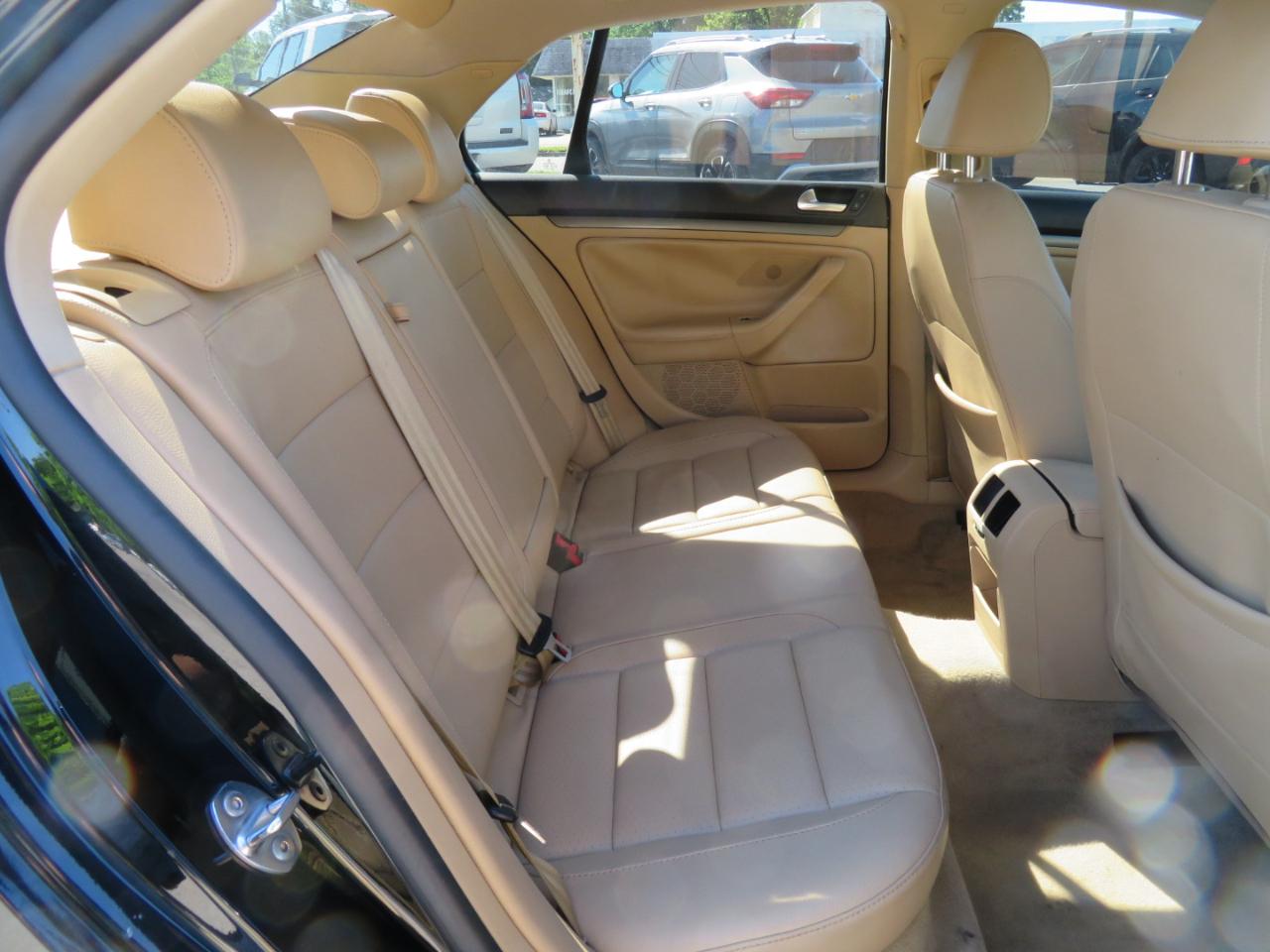 Volkswagen Jetta Sedan 4dr Auto SEL PZEV 2008