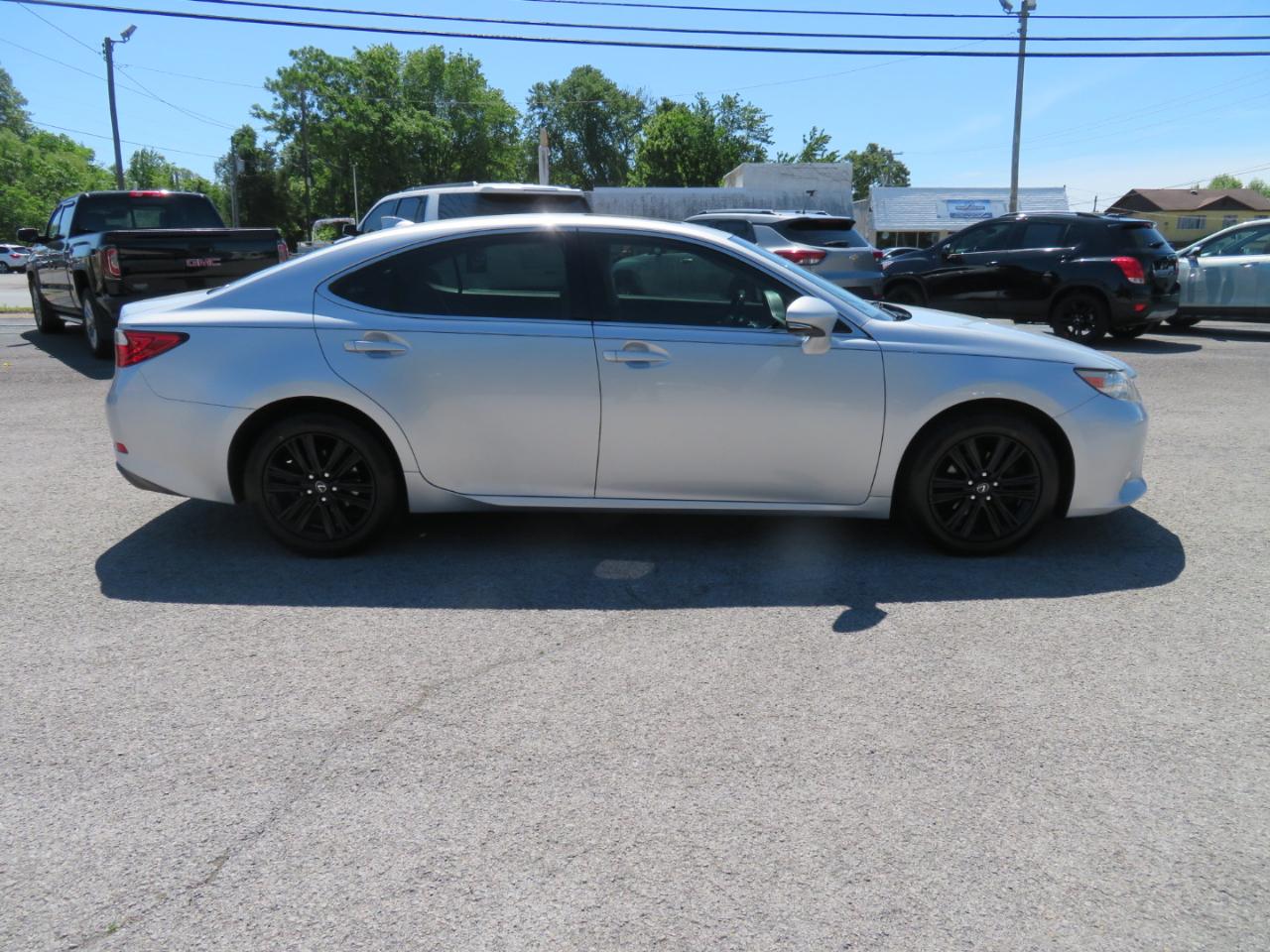 Lexus ES 350 4dr Sdn 2015