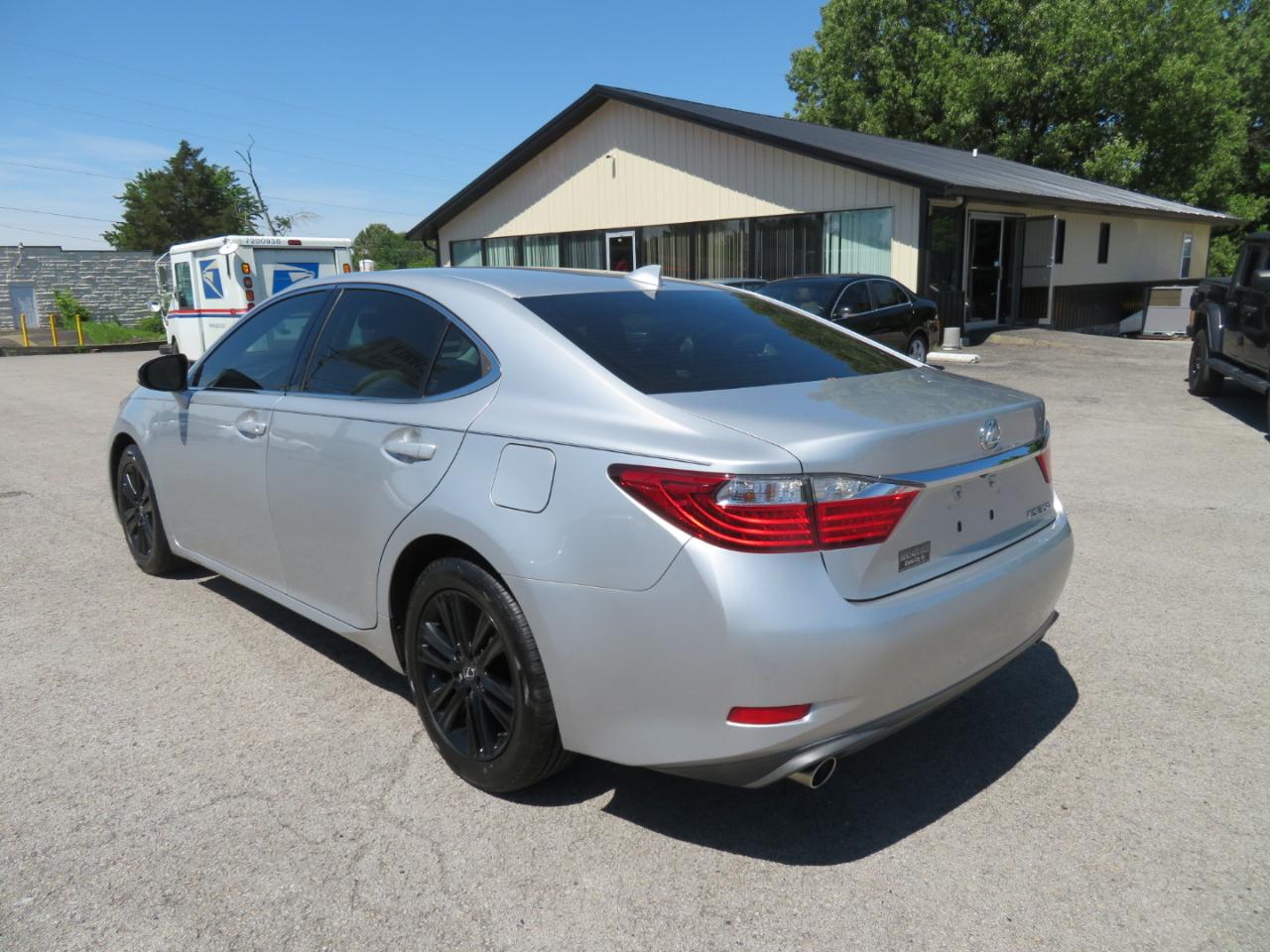 Lexus ES 350 4dr Sdn 2015