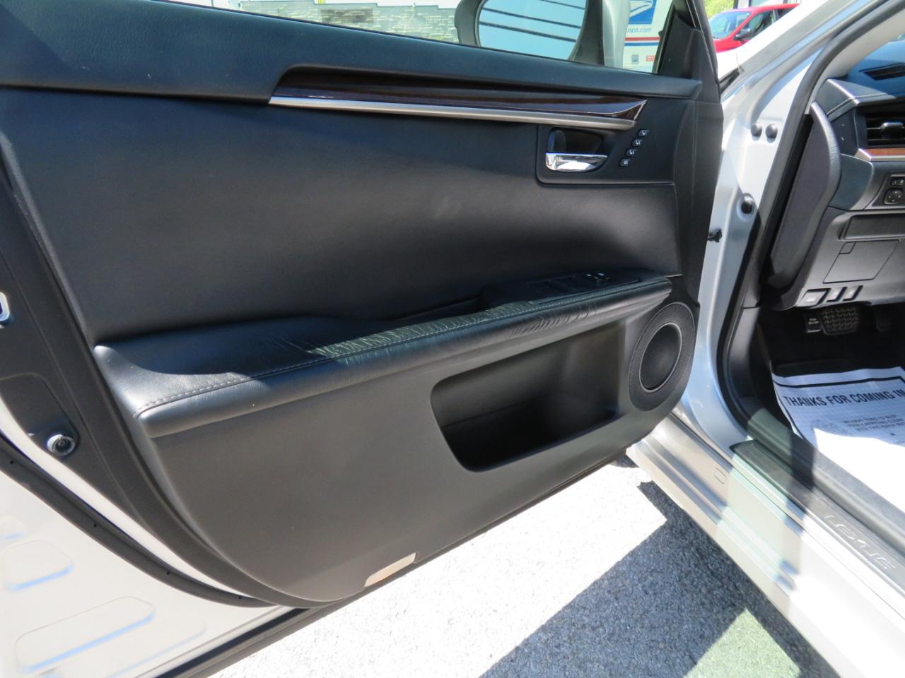 Lexus ES 350 4dr Sdn 2015