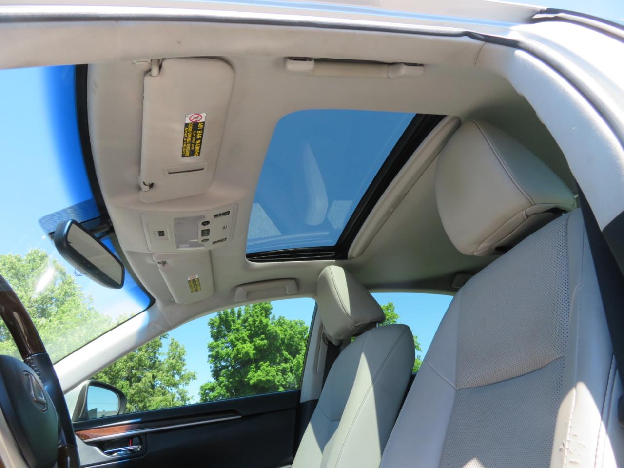 Lexus ES 350 4dr Sdn 2015