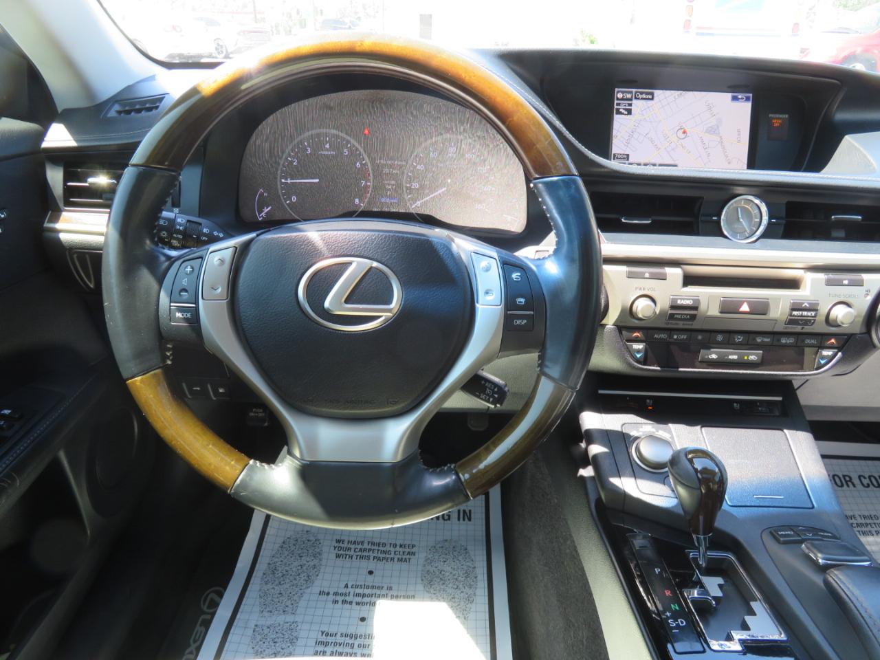 Lexus ES 350 4dr Sdn 2015