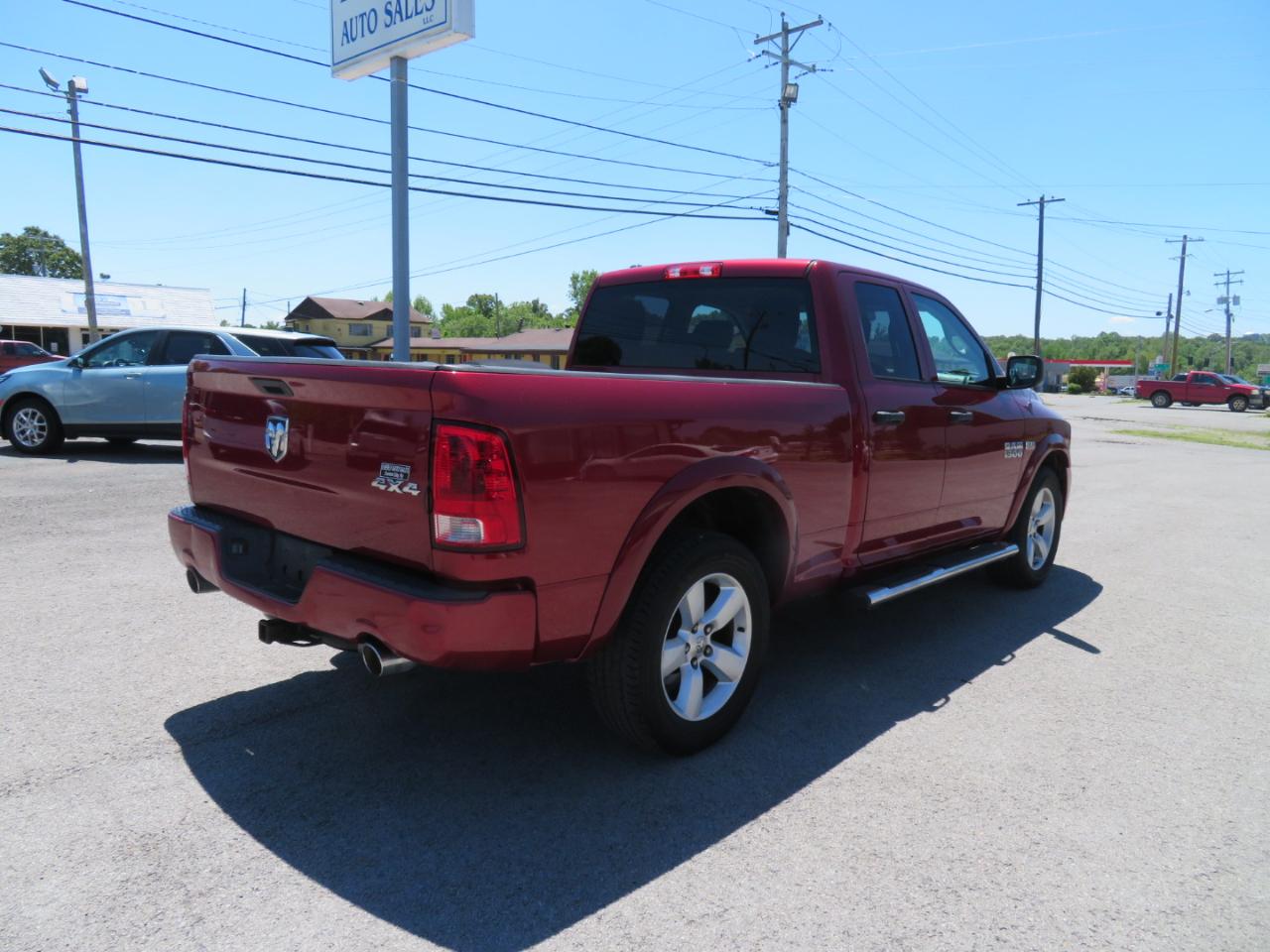 RAM 1500 4WD Quad Cab 140.5" Express 2014