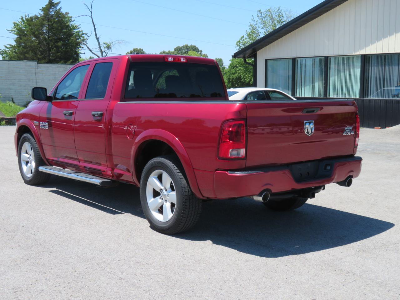 RAM 1500 4WD Quad Cab 140.5" Express 2014