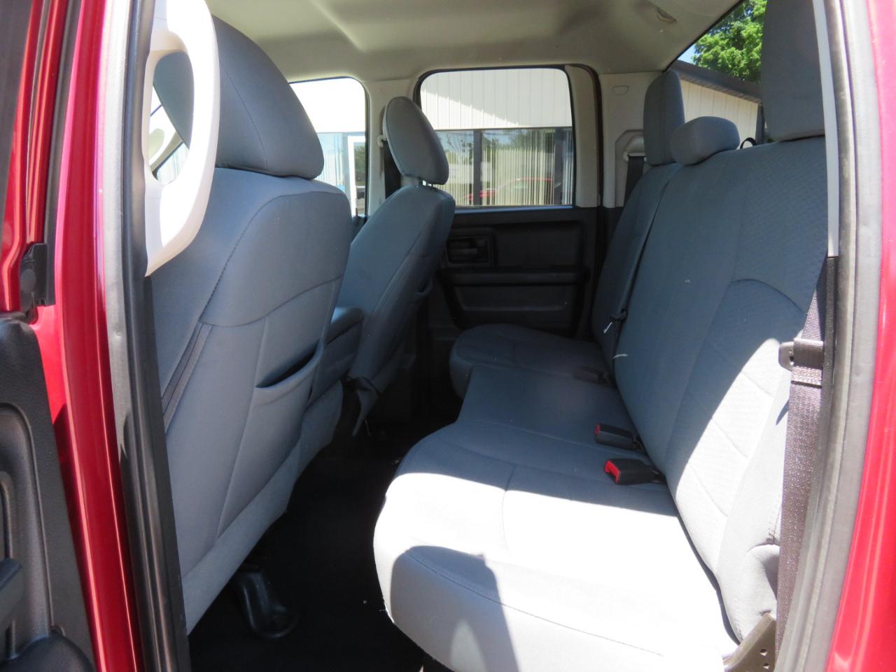 RAM 1500 4WD Quad Cab 140.5" Express 2014
