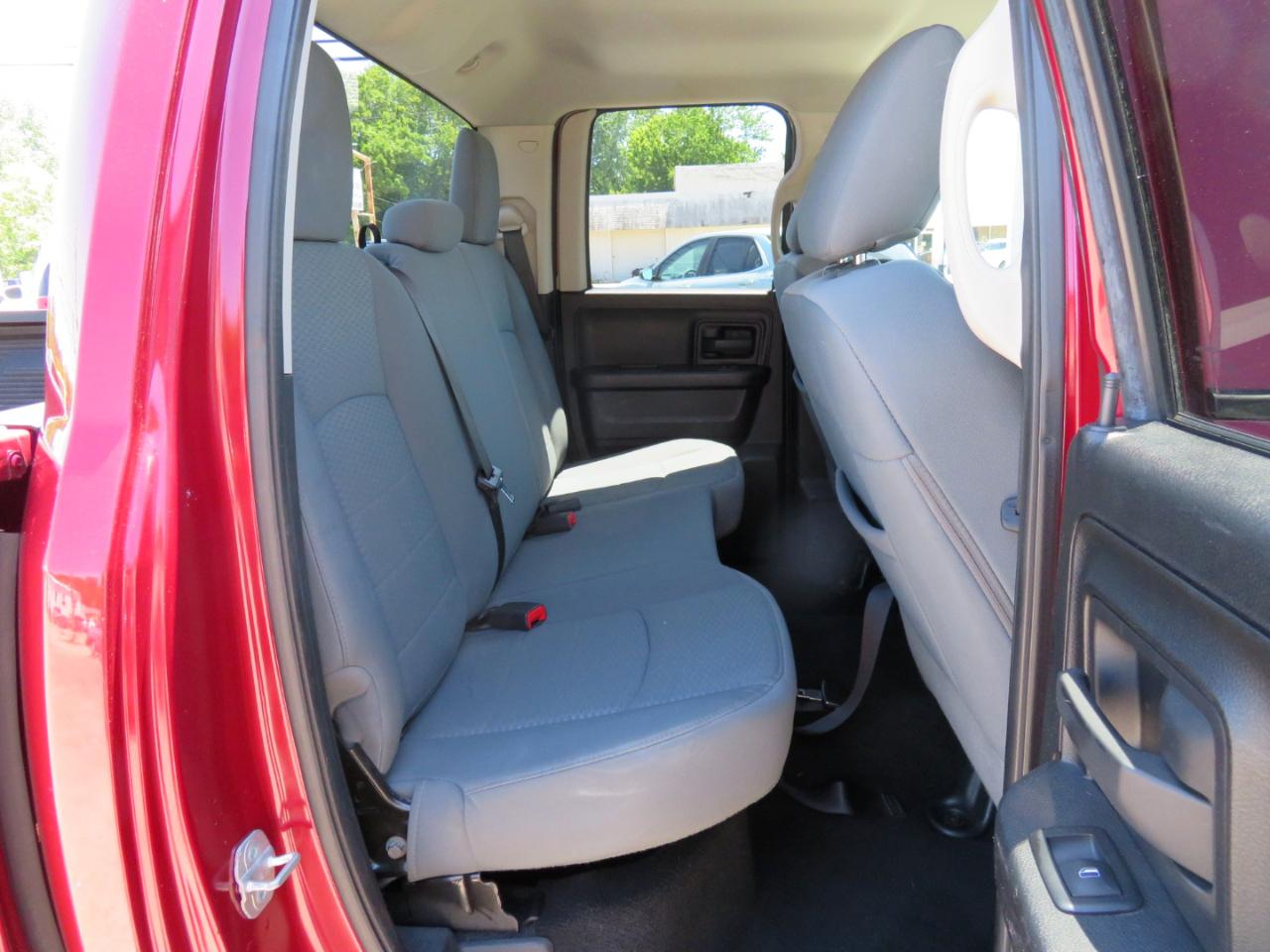 RAM 1500 4WD Quad Cab 140.5" Express 2014