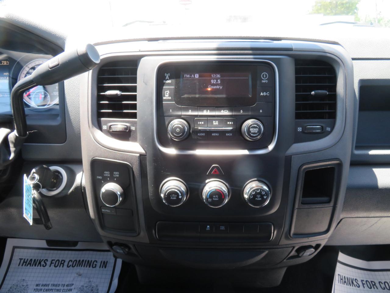 RAM 1500 4WD Quad Cab 140.5" Express 2014