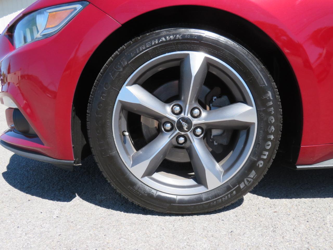 Ford Mustang 2dr Conv V6 2015
