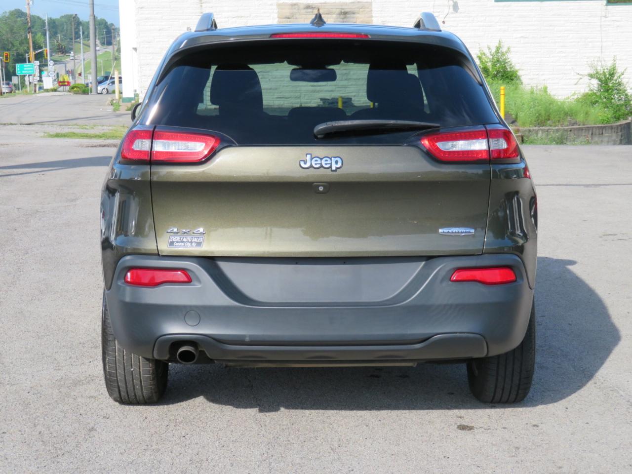 Jeep Cherokee 4WD 4dr Latitude 2015