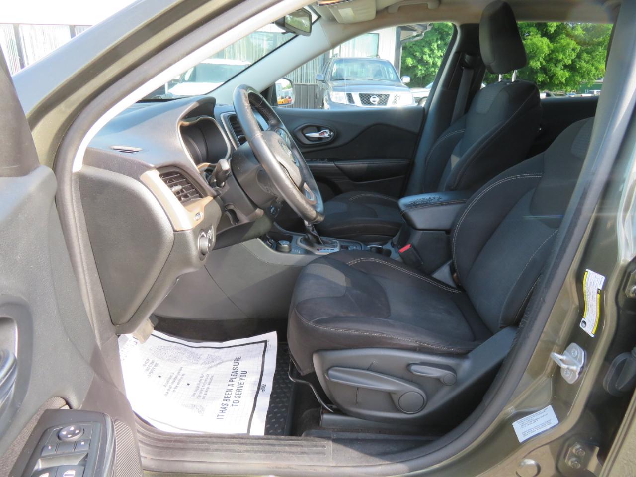 Jeep Cherokee 4WD 4dr Latitude 2015