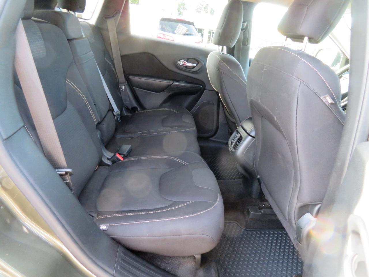 Jeep Cherokee 4WD 4dr Latitude 2015