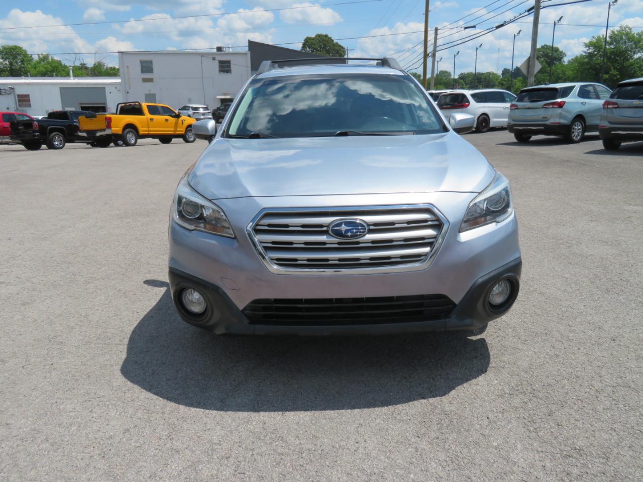 Subaru Outback 4dr Wgn 2.5i Premium 2015