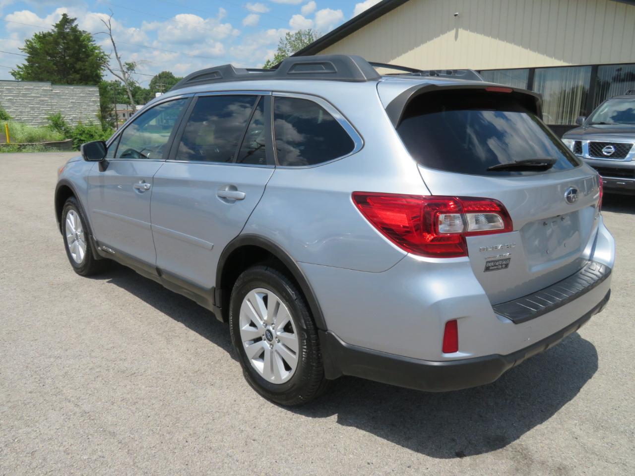 Subaru Outback 4dr Wgn 2.5i Premium 2015