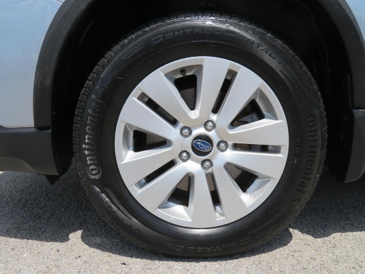 Subaru Outback 4dr Wgn 2.5i Premium 2015