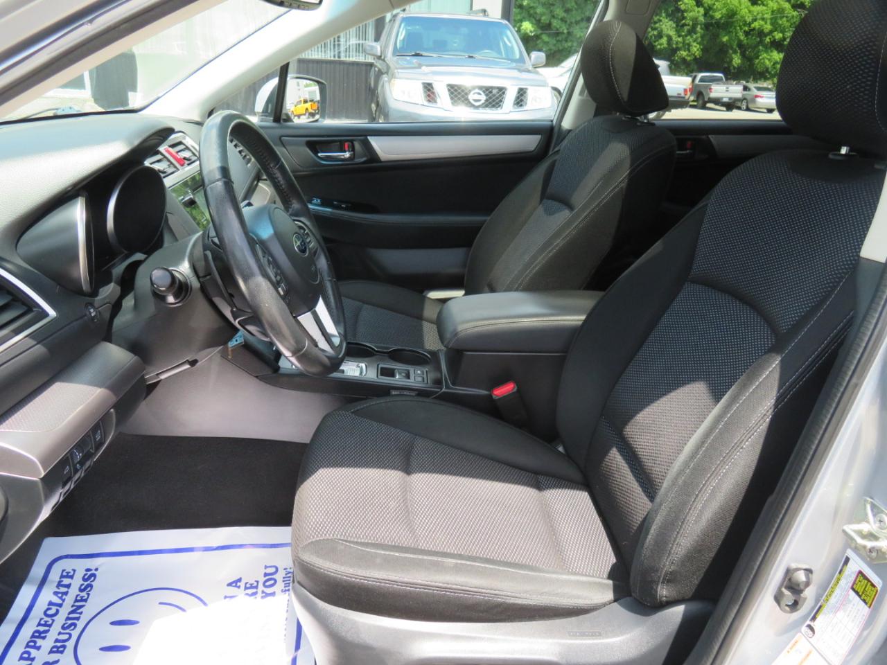 Subaru Outback 4dr Wgn 2.5i Premium 2015