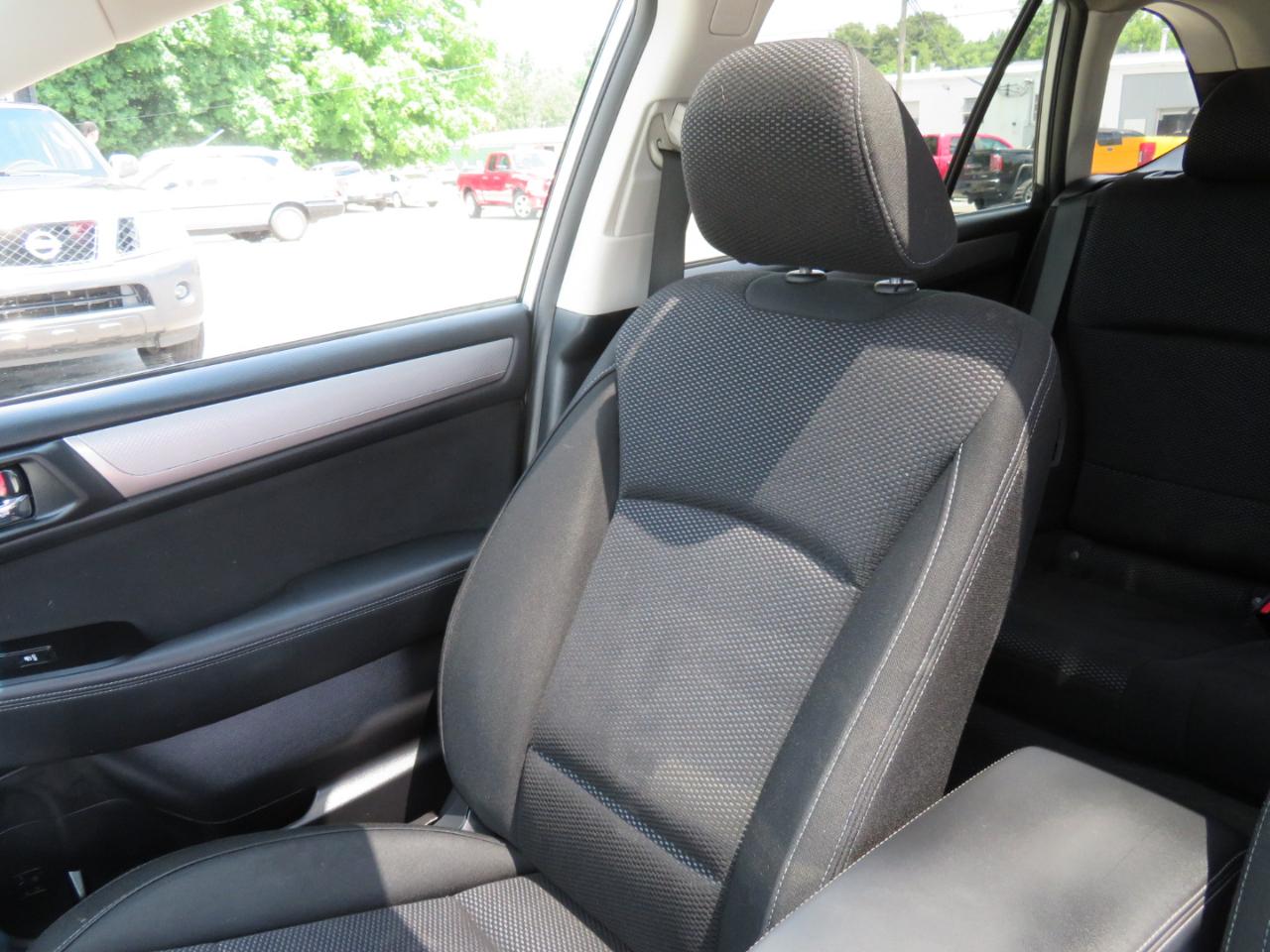 Subaru Outback 4dr Wgn 2.5i Premium 2015