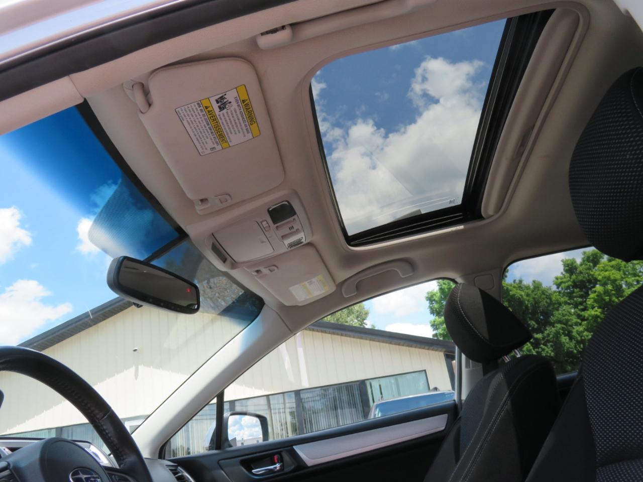 Subaru Outback 4dr Wgn 2.5i Premium 2015