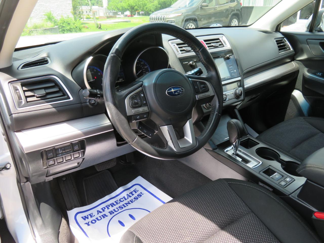Subaru Outback 4dr Wgn 2.5i Premium 2015