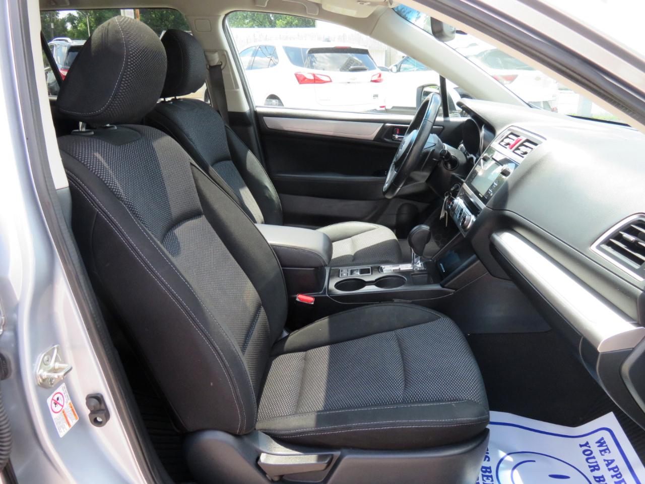 Subaru Outback 4dr Wgn 2.5i Premium 2015