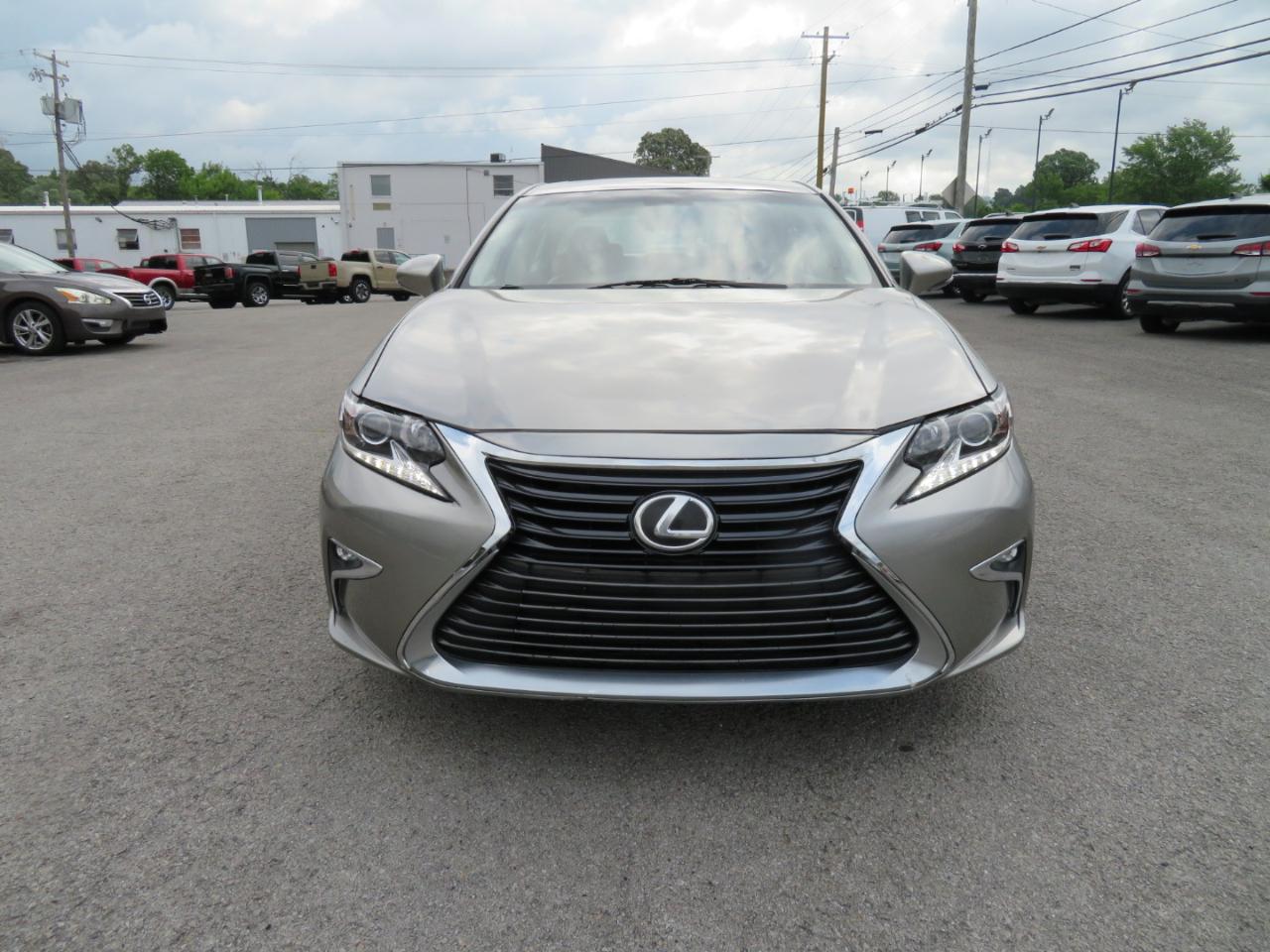 Lexus ES 350 4dr Sdn 2016