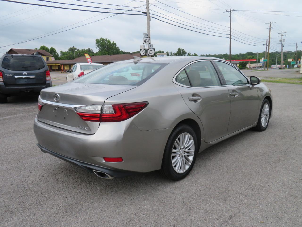 Lexus ES 350 4dr Sdn 2016