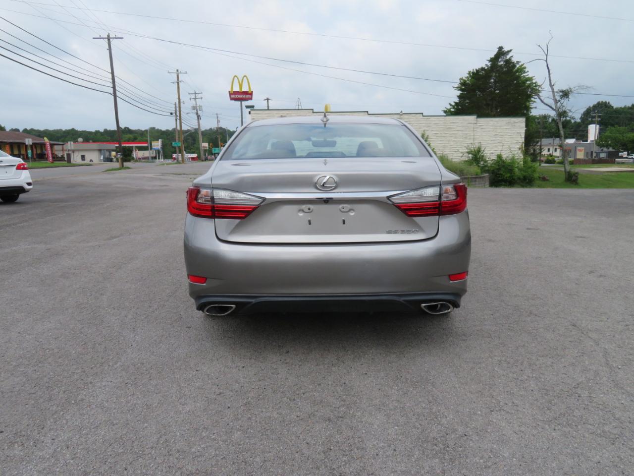 Lexus ES 350 4dr Sdn 2016
