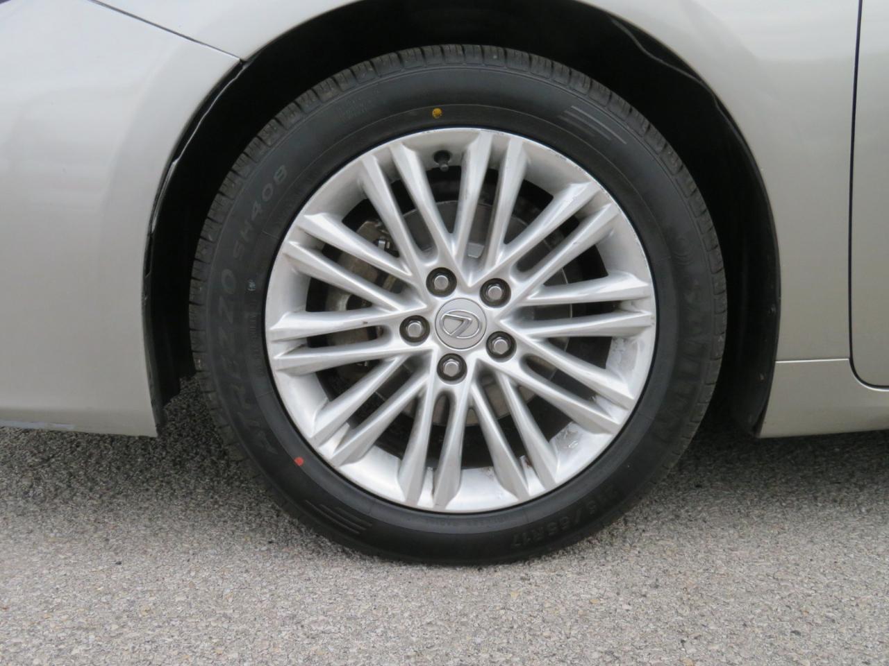 Lexus ES 350 4dr Sdn 2016