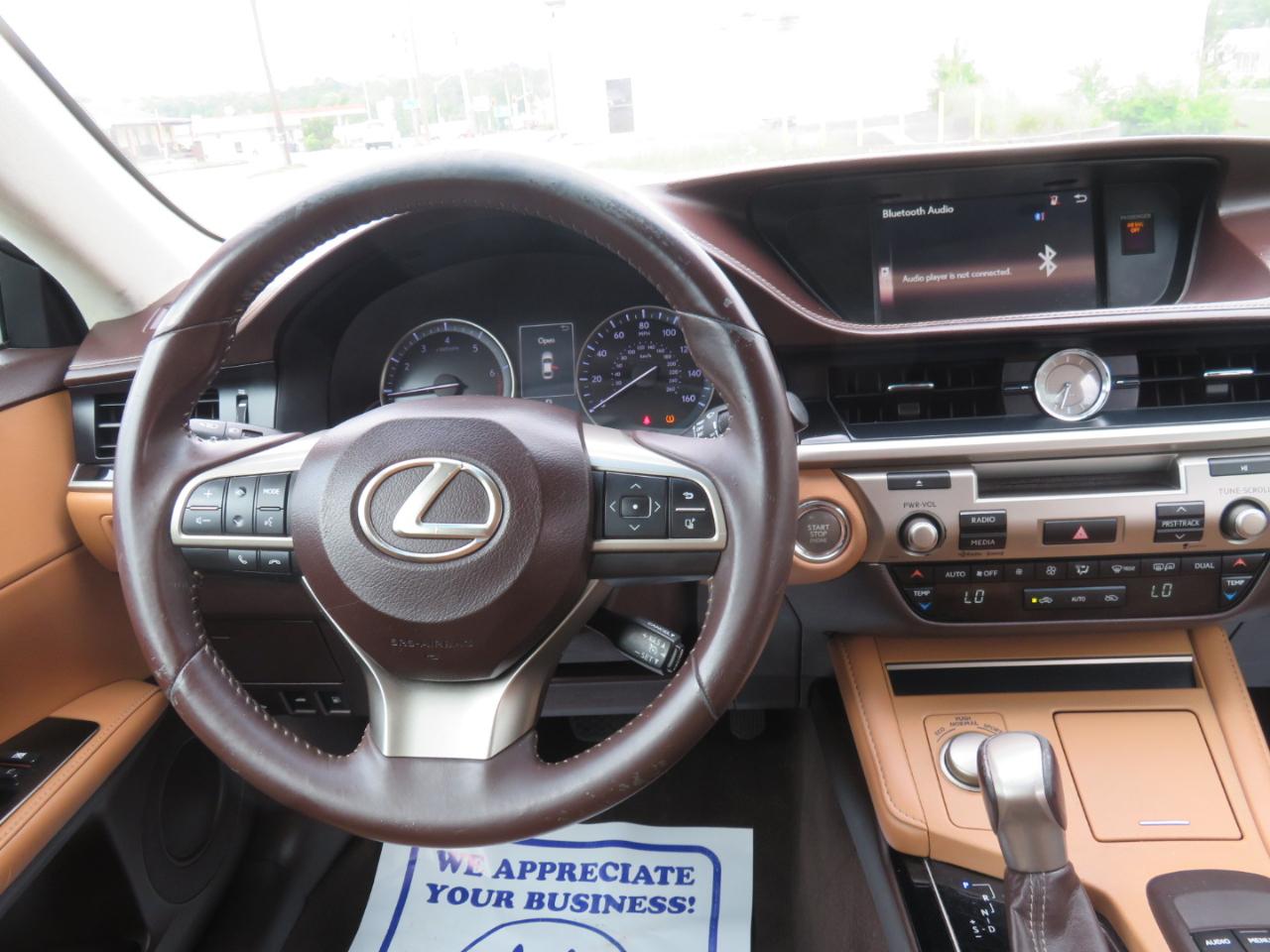 Lexus ES 350 4dr Sdn 2016