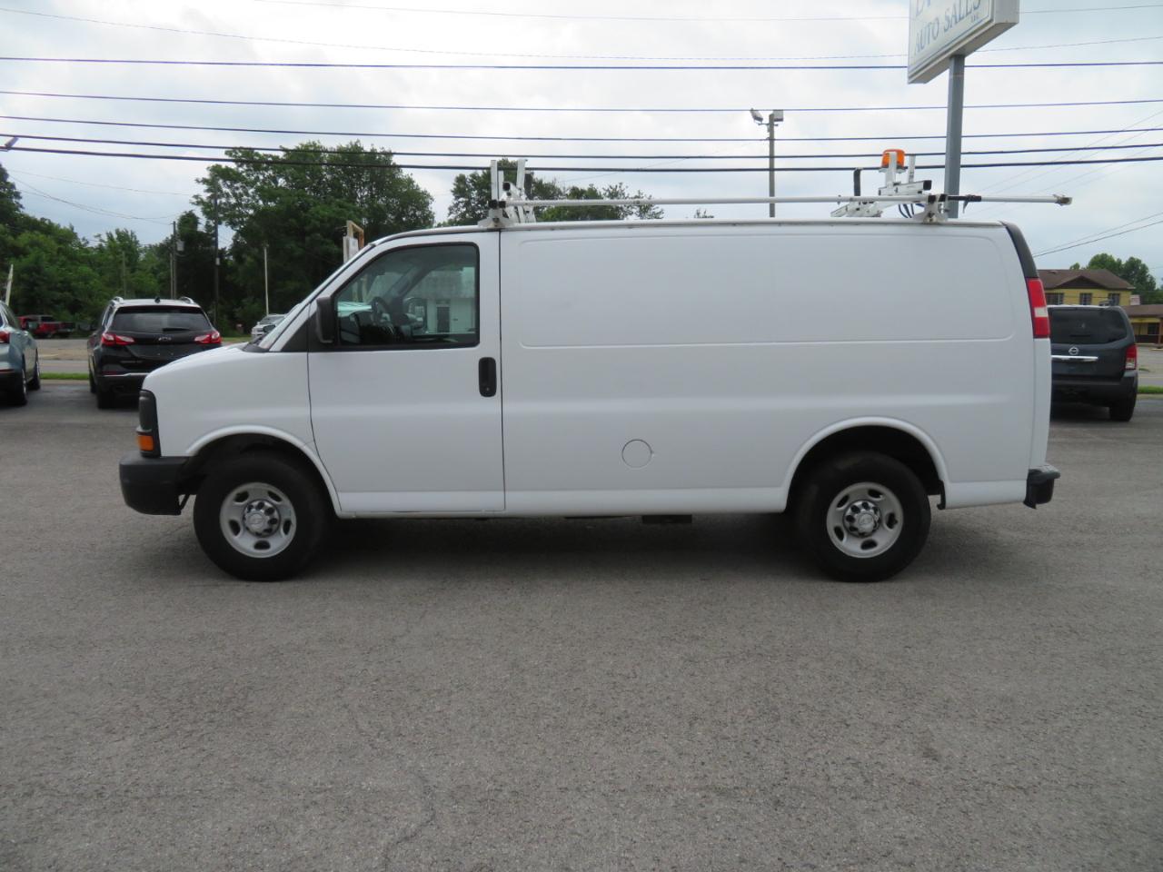 Chevrolet Express Cargo Van RWD 2500 135" 2015