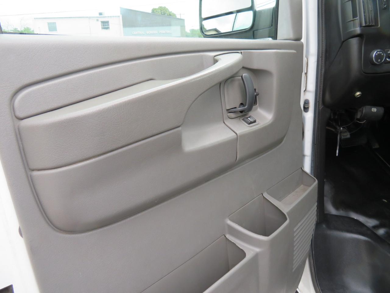 Chevrolet Express Cargo Van RWD 2500 135" 2015
