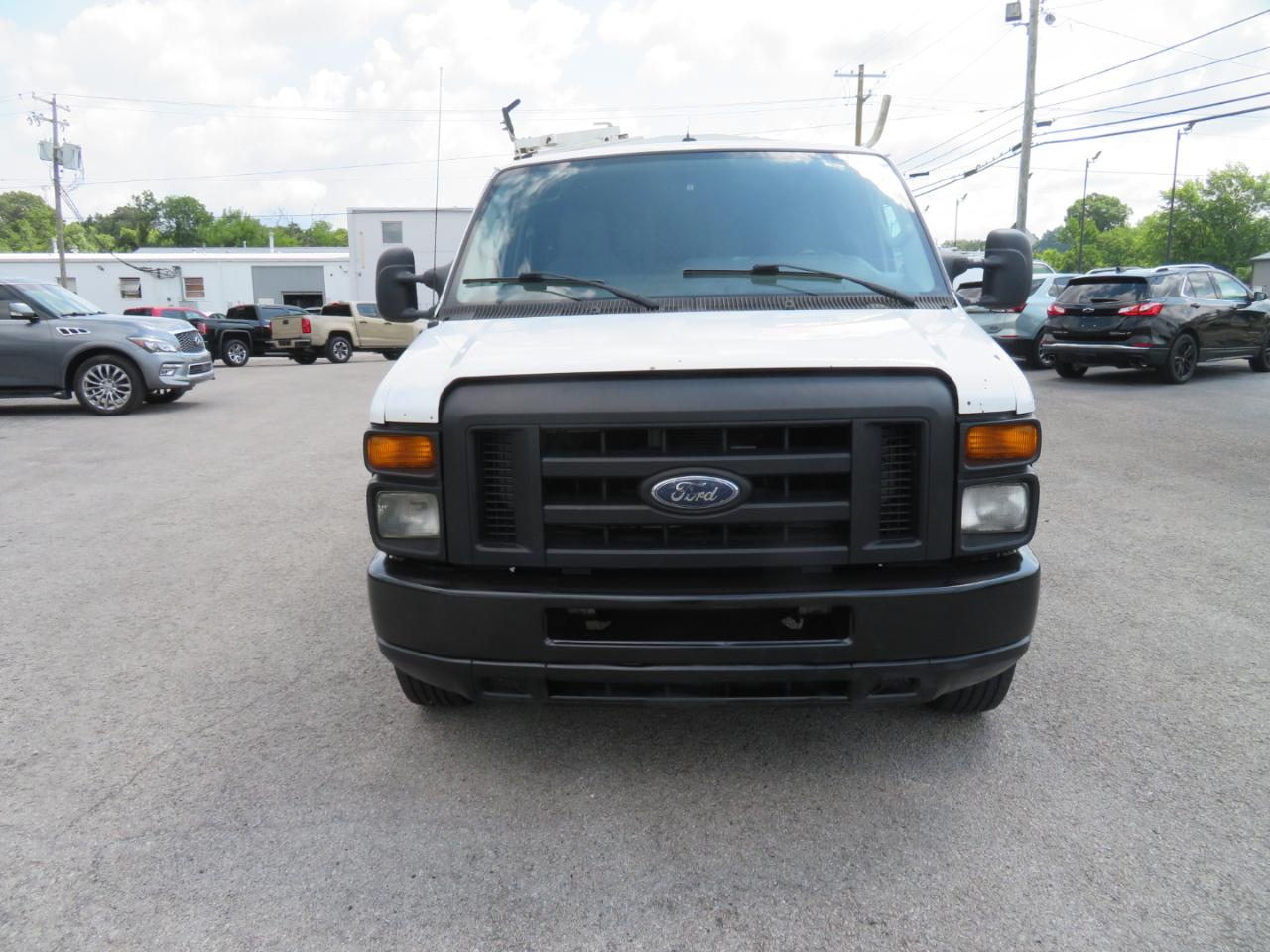 Ford Econoline Cargo Van E-250 Commercial 2012