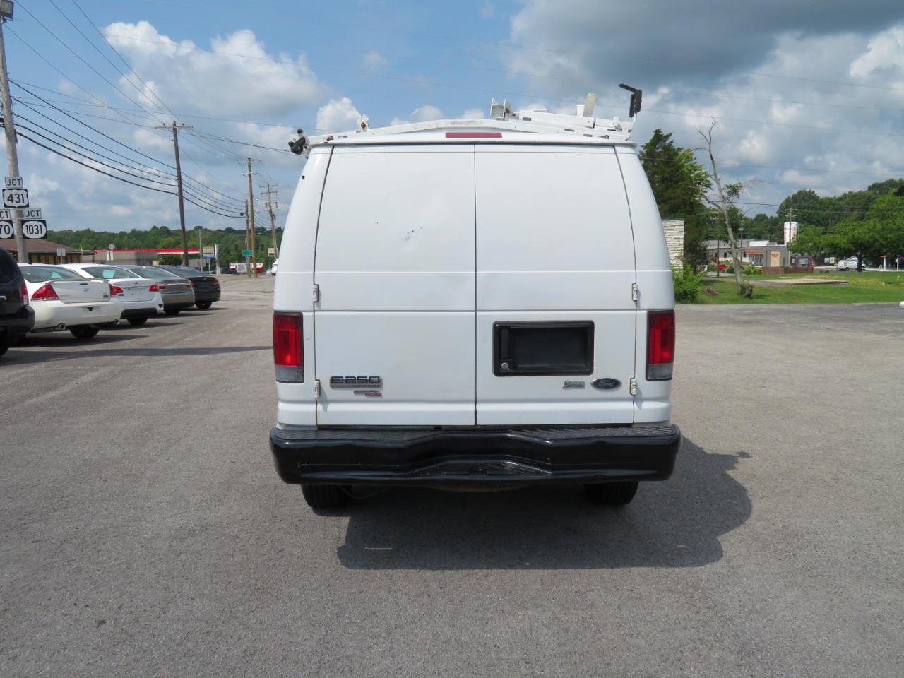 Ford Econoline Cargo Van E-250 Commercial 2012