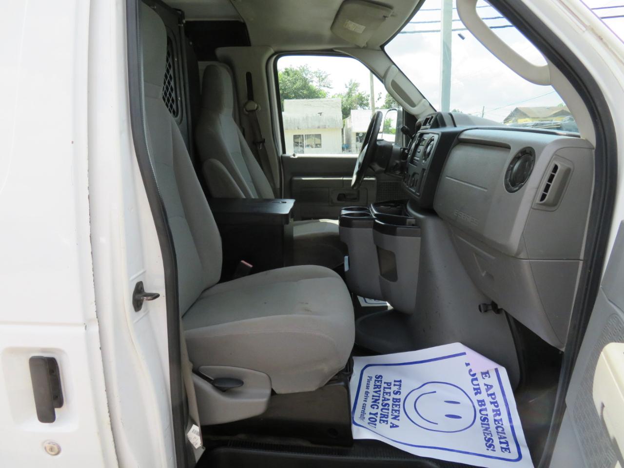 Ford Econoline Cargo Van E-250 Commercial 2012