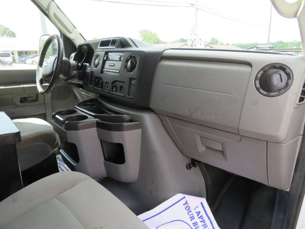 Ford Econoline Cargo Van E-250 Commercial 2012