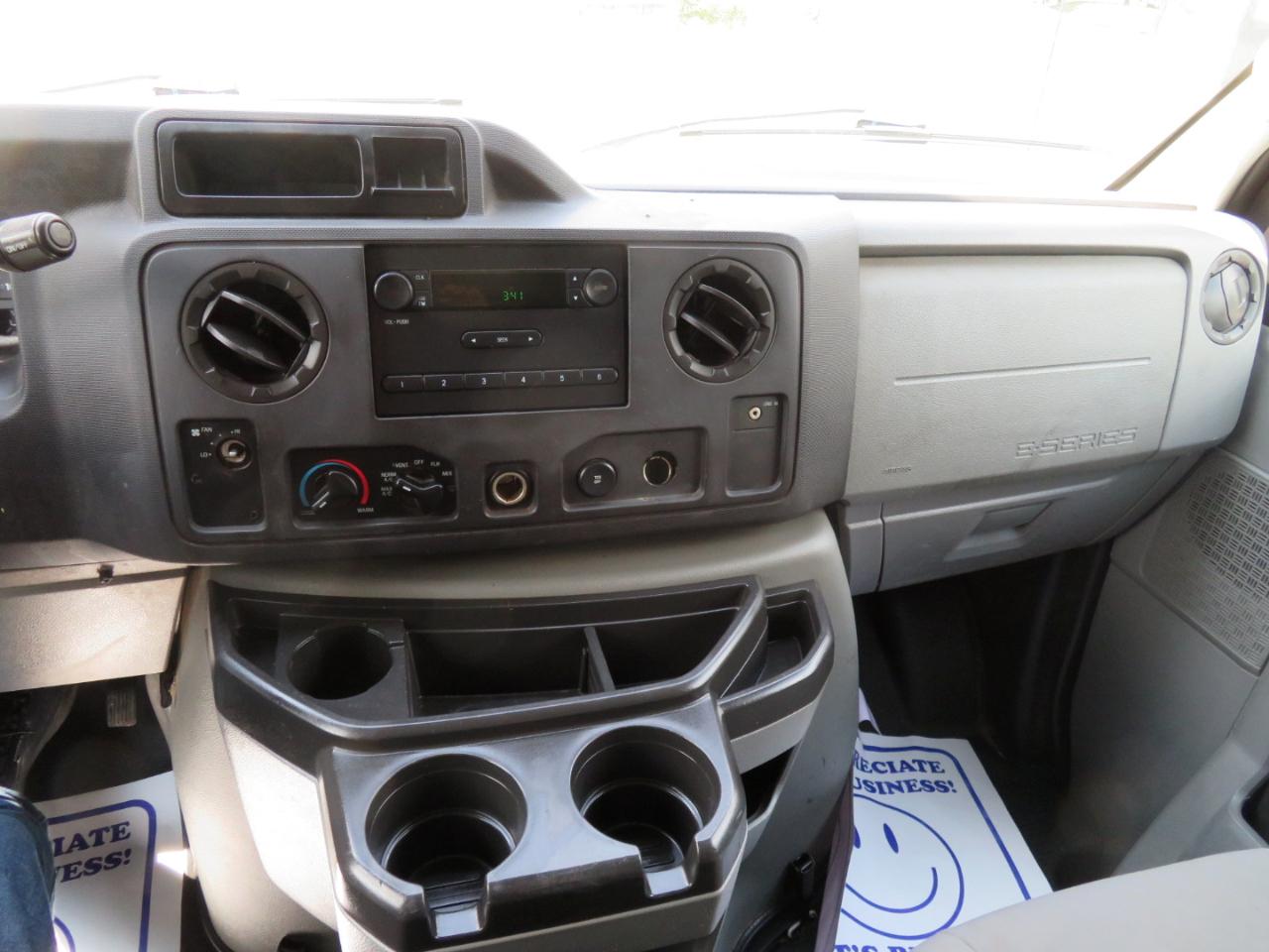 Ford Econoline Cargo Van E-250 Commercial 2012