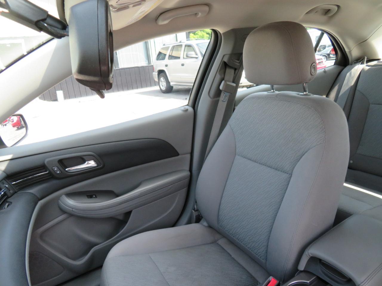 Chevrolet Malibu 4dr Sdn LS w/1FL 2013