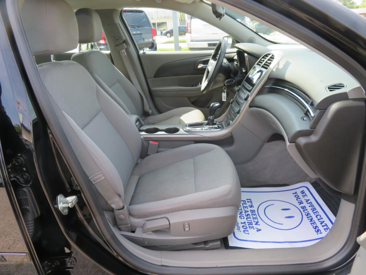 Chevrolet Malibu 4dr Sdn LS w/1FL 2013