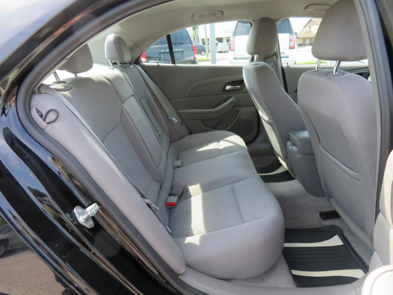 Chevrolet Malibu 4dr Sdn LS w/1FL 2013