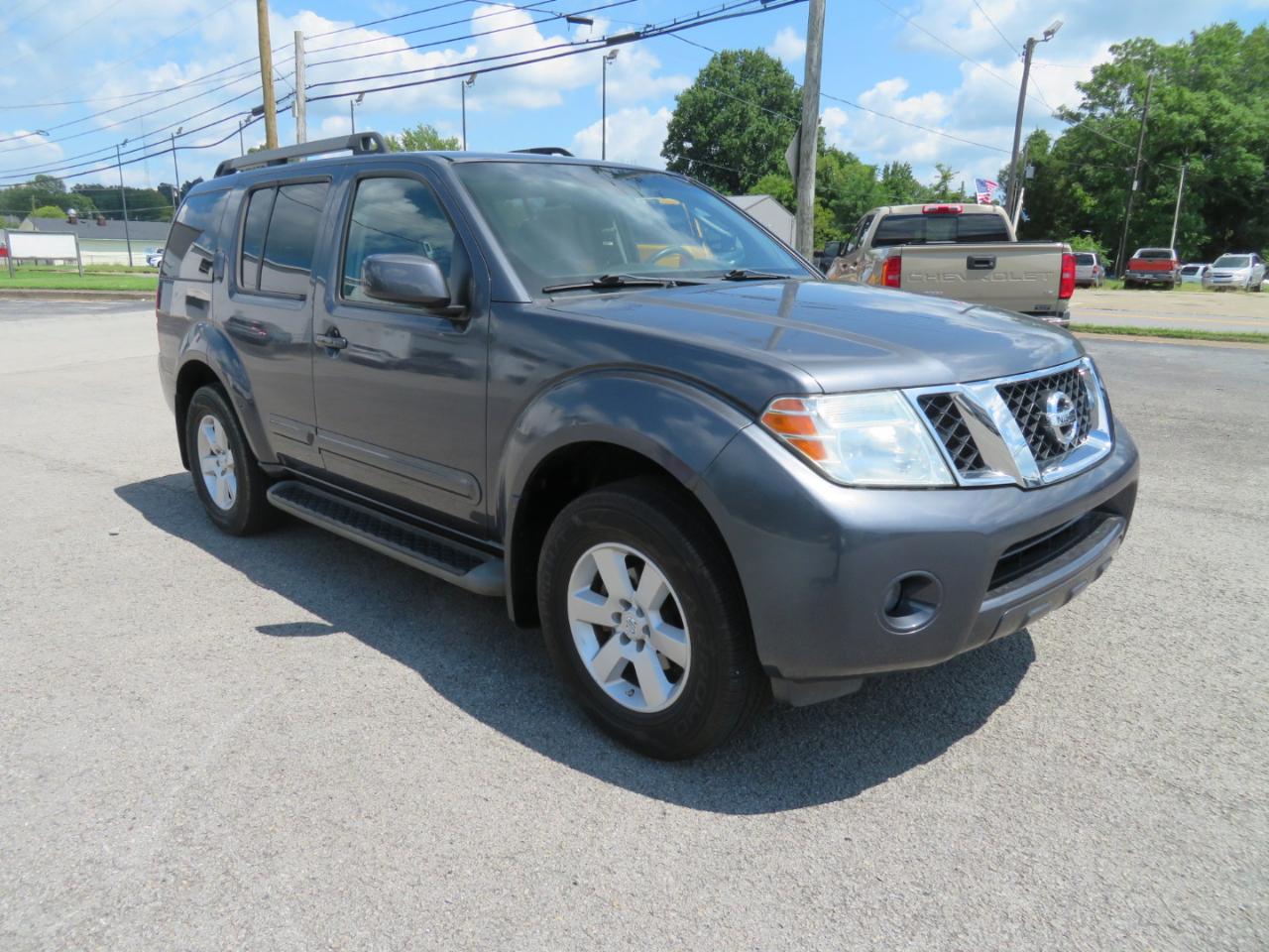 Nissan Pathfinder 2WD 4dr V6 SV 2011