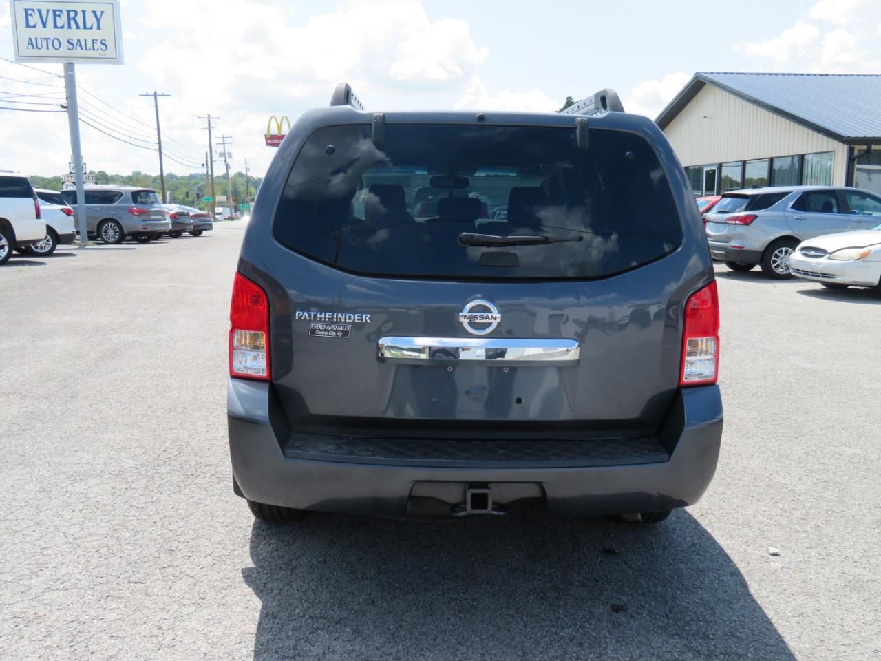 Nissan Pathfinder 2WD 4dr V6 SV 2011
