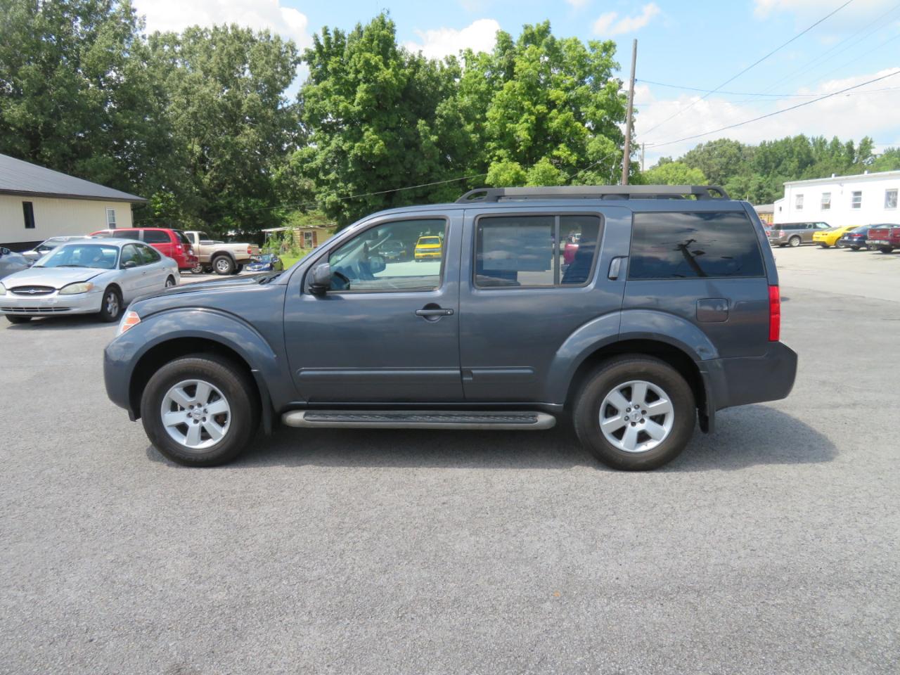 Nissan Pathfinder 2WD 4dr V6 SV 2011