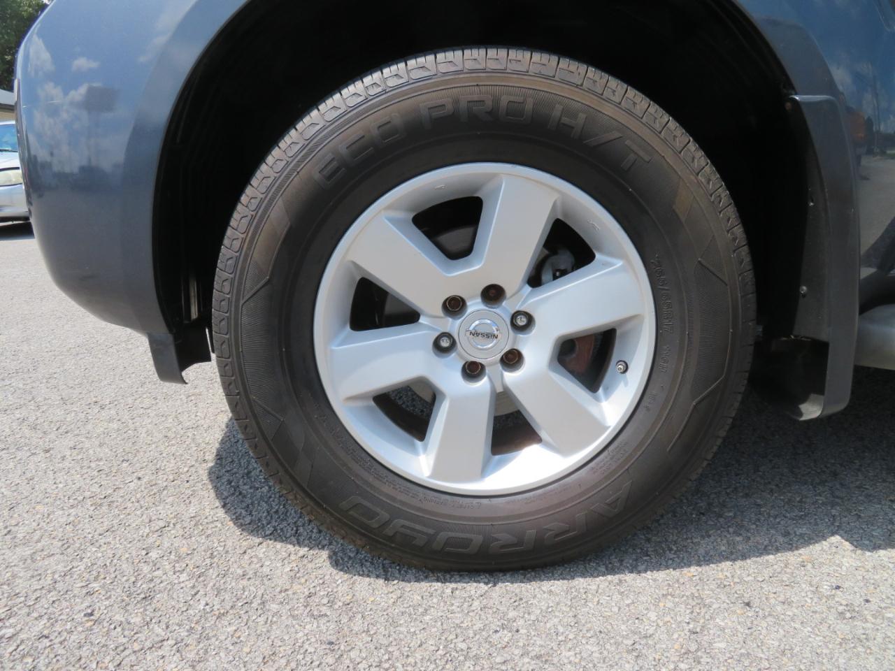 Nissan Pathfinder 2WD 4dr V6 SV 2011