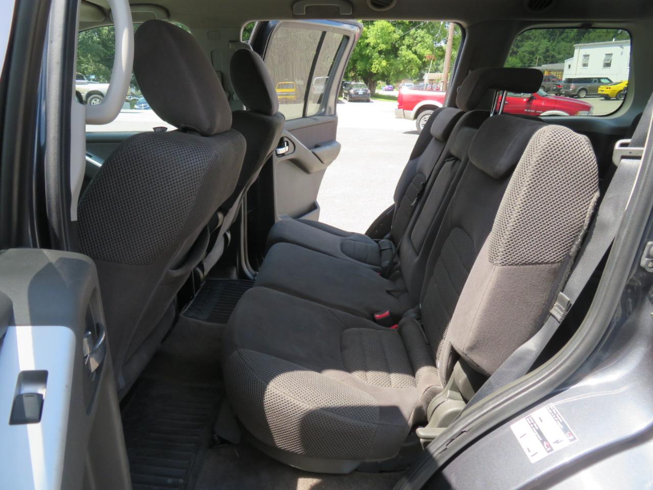 Nissan Pathfinder 2WD 4dr V6 SV 2011