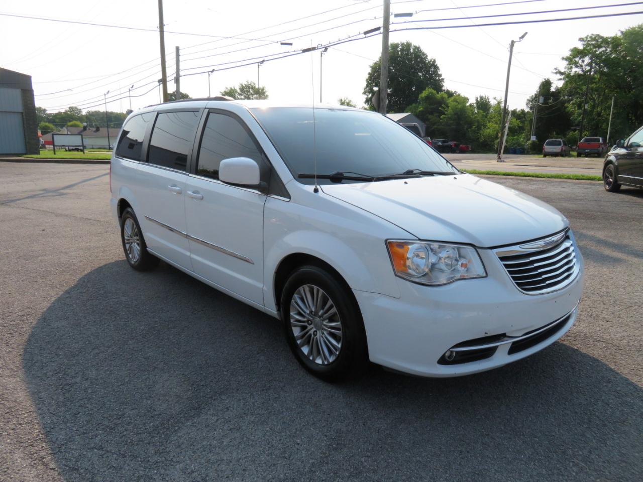 Chrysler Town & Country 4dr Wgn Touring w/Leather 2016