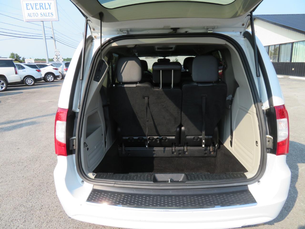 Chrysler Town & Country 4dr Wgn Touring w/Leather 2016