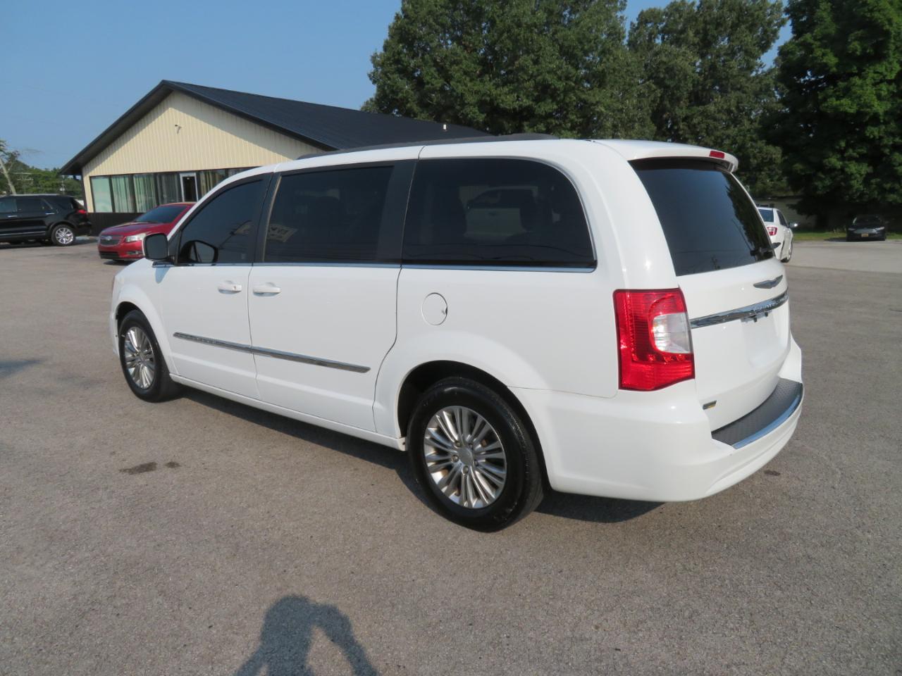 Chrysler Town & Country 4dr Wgn Touring w/Leather 2016
