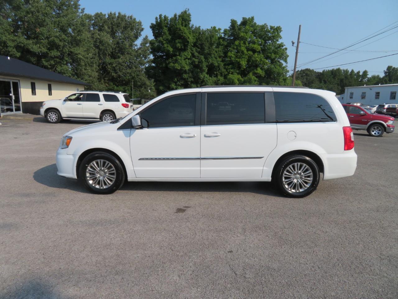 Chrysler Town & Country 4dr Wgn Touring w/Leather 2016